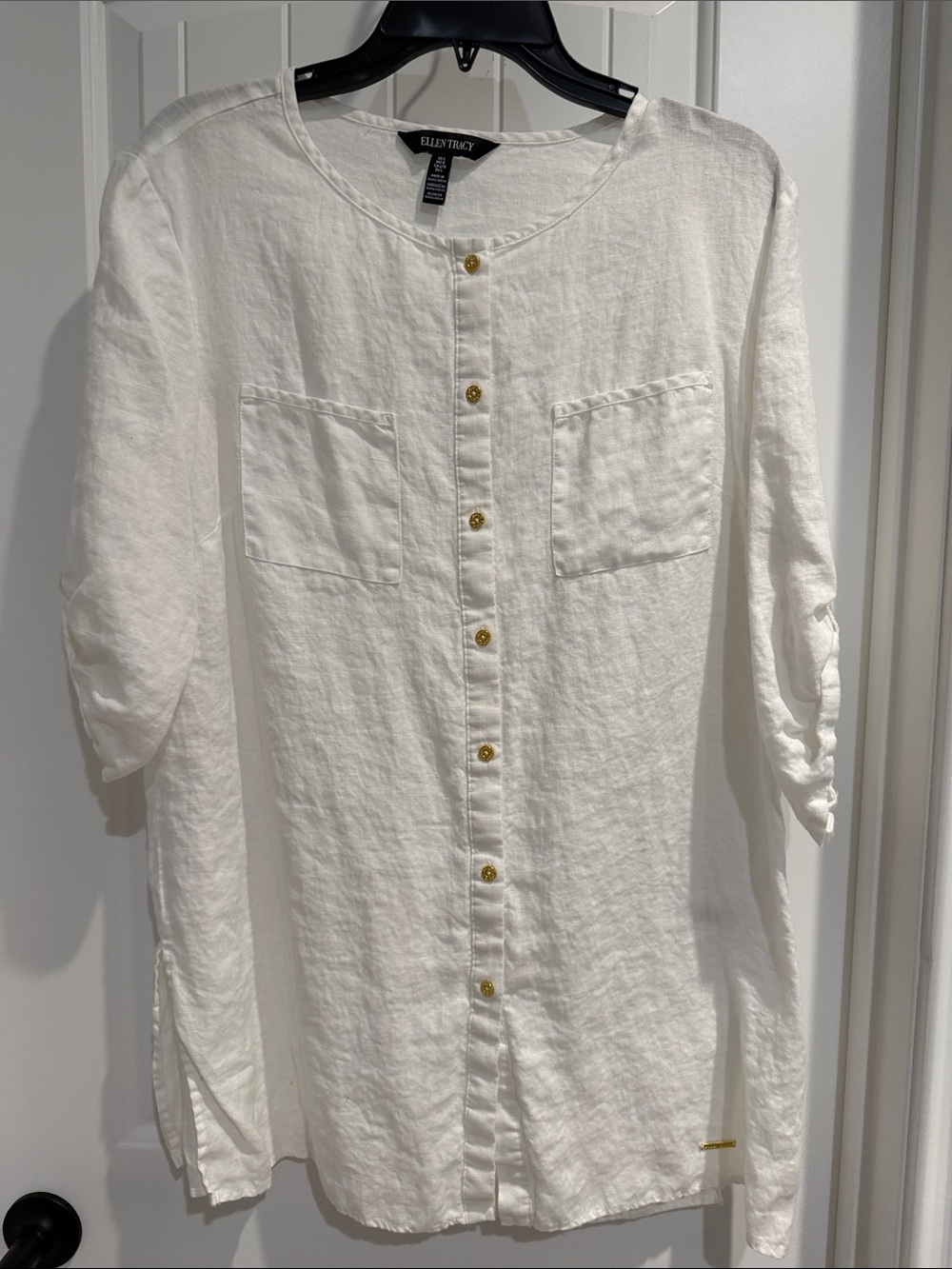 Ellen Tracy White Linen Button-Front Casual Shirt with Gold Buttons